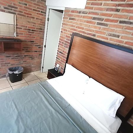 Hotel Hcm Guadalajara Zewnętrze zdjęcie