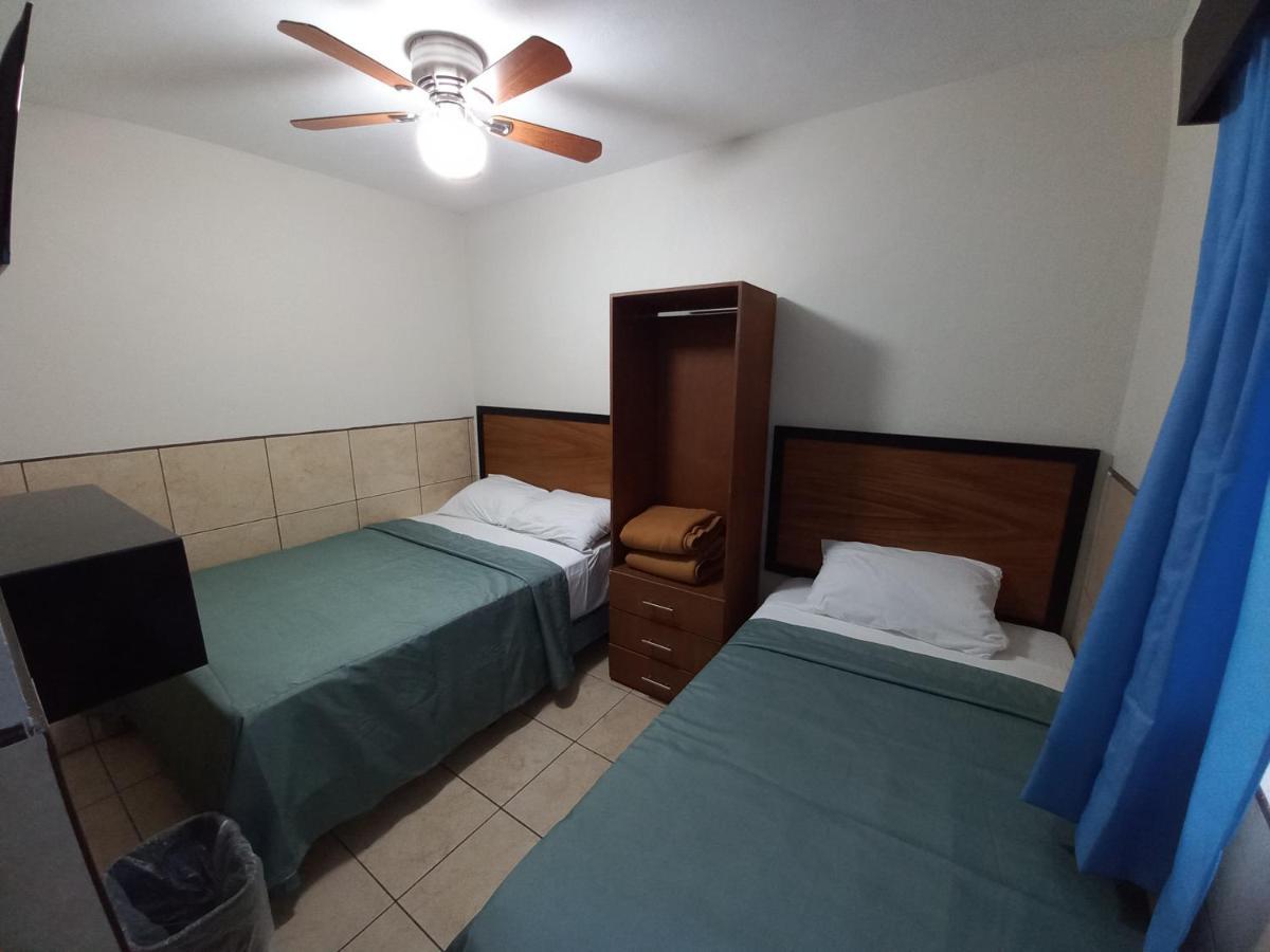Hotel Hcm Guadalajara Zewnętrze zdjęcie