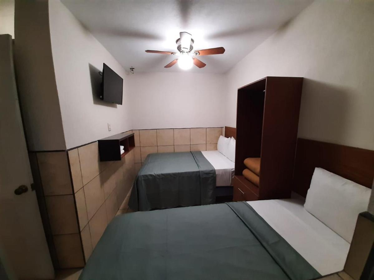 Hotel Hcm Guadalajara Zewnętrze zdjęcie