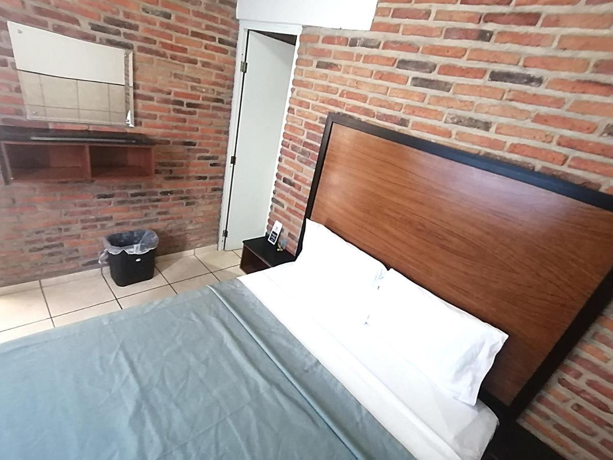 Hotel Hcm Guadalajara Zewnętrze zdjęcie